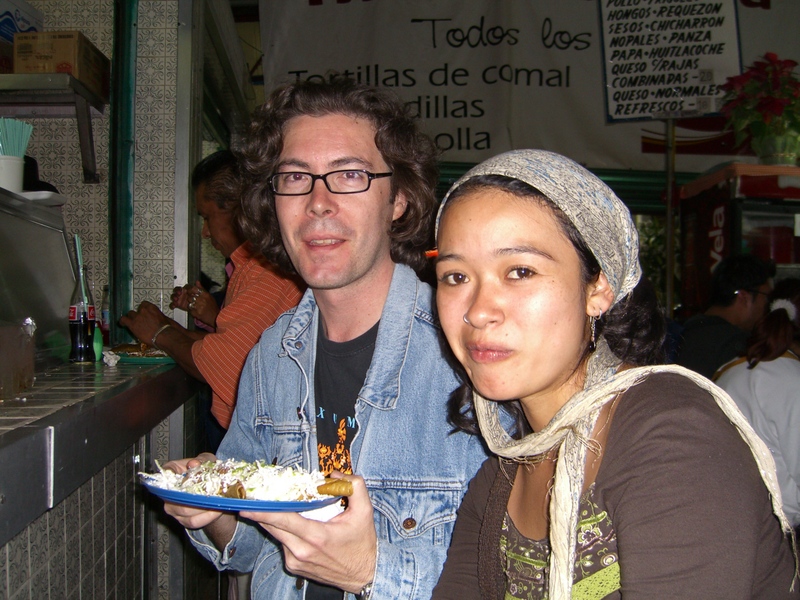 Comiendo flautas en Coyoacán