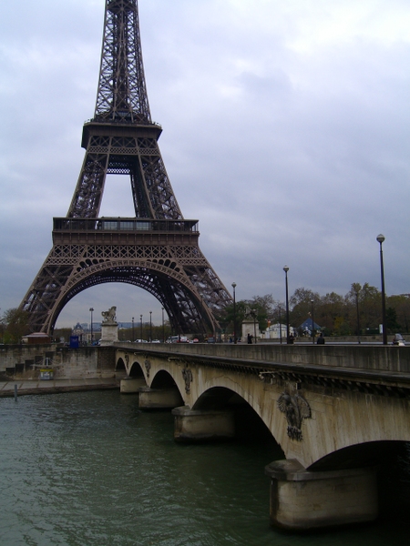 Puente y torre Eiffel