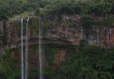 Vista de Chamarel (2779 visitas) Cascada de Chamarel Vertiginosa vista de la cascada de Chamarel Vista de Chamarel