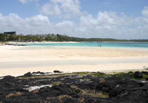Resort (2206 visitas) Resort en Isla Mauricio Aunque muchos resorts están justo a la orilla de las playas, éstas son sie... Resort
