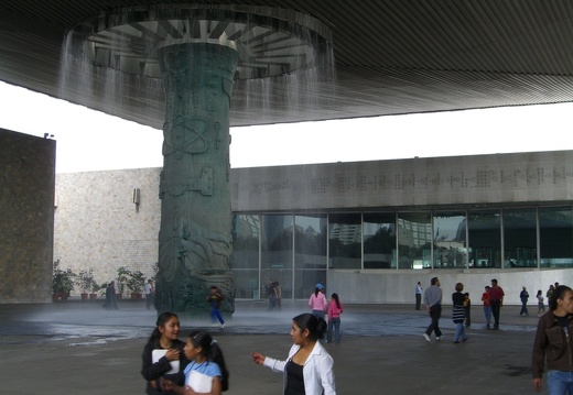Fuente central (2394 visitas) Fuente central del Museo Nacional de Antropología Fuente central