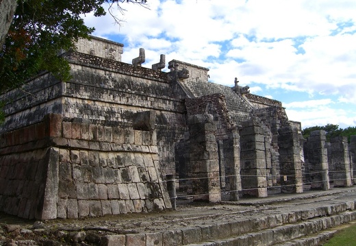 Templo de las grandes mesas (2770 visitas) Templo de las grandes mesas Templo de las grandes mesas