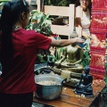 Ofrenda en el Songkram Festival