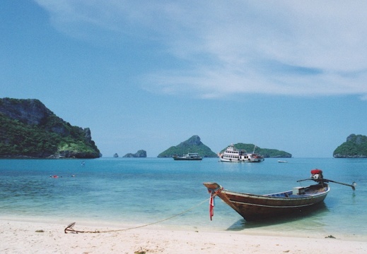 Playa en Ang Thong (2653 visitas) Otra Playa en Ang Thong Otra playa del Parque Nacional Marítimo de Ang Thong Playa en Ang Thong
