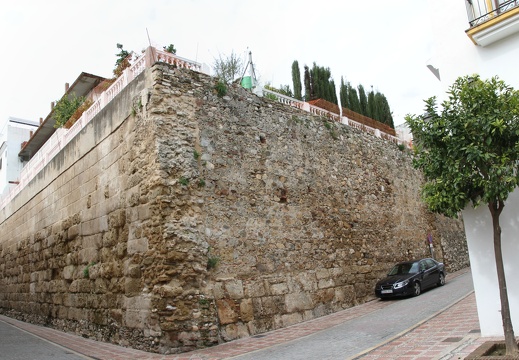 Castillo (2244 visitas) Castillo Restos de las murallas del castillo de Marbella Castillo