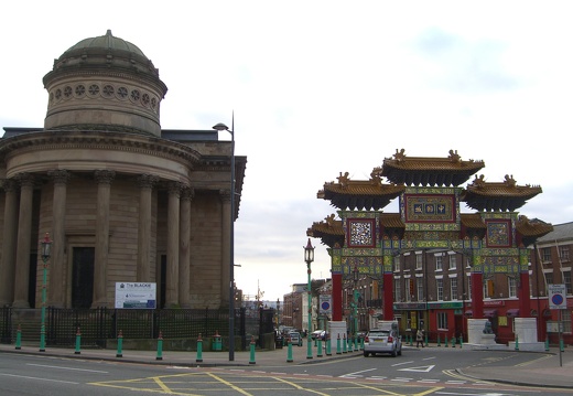 Chinatown (2168 visitas) Chinatoen Entrada al Chinatown, el más antiguo de Europa Chinatown