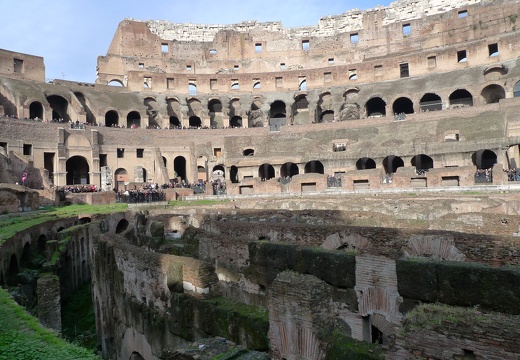 El Coliseo por dentro (1231 visitas) El Coliseo de Roma por dentro El Coliseo por dentro
