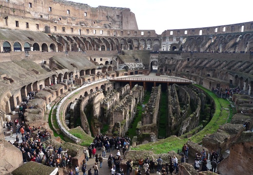 Panorámica del interior del Coliseo (1174 visitas) Panorámica del interior del Coliseo de Roma Panorámica del interior del Coliseo