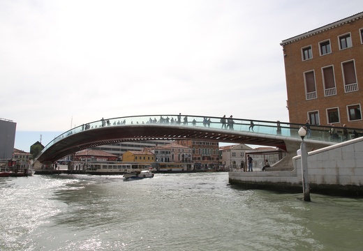 Calatrava (1423 visitas) Puente de la Cosntitución, construido por Santiago Calatrava en Venecia Calatrava